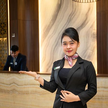 Wiltop Hotel Jambi Bagian luar foto